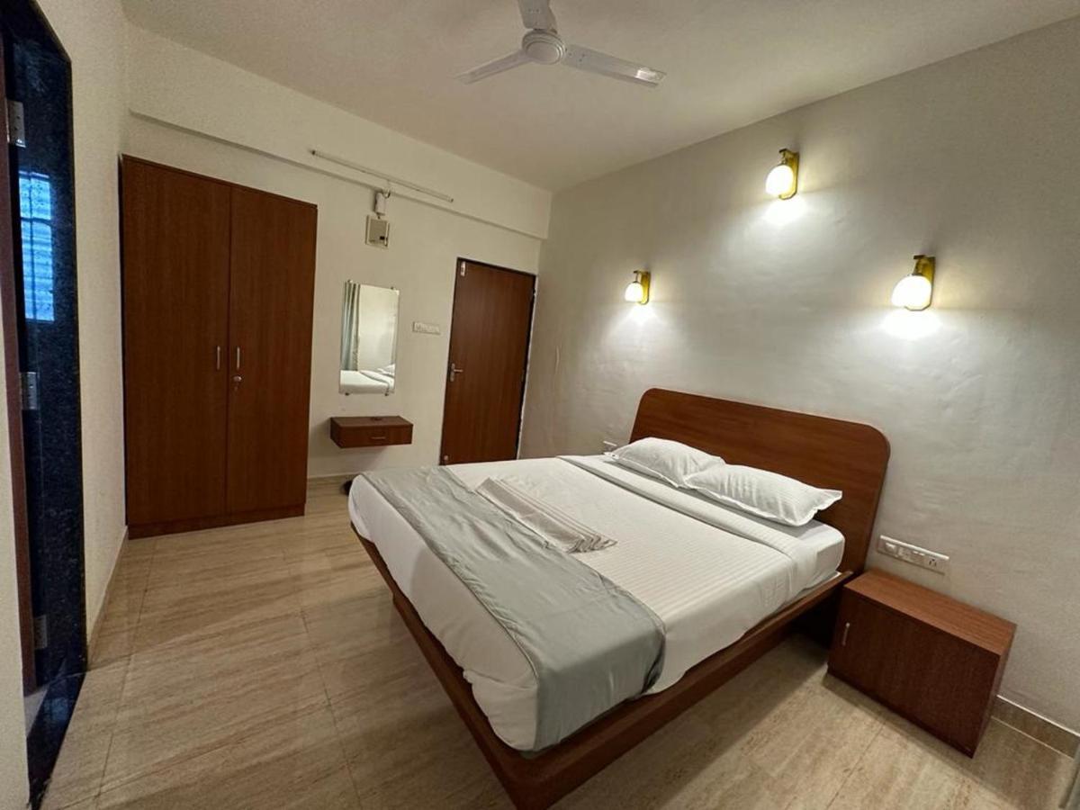 Hotel Sandesh Palace Лонавла Екстер'єр фото
