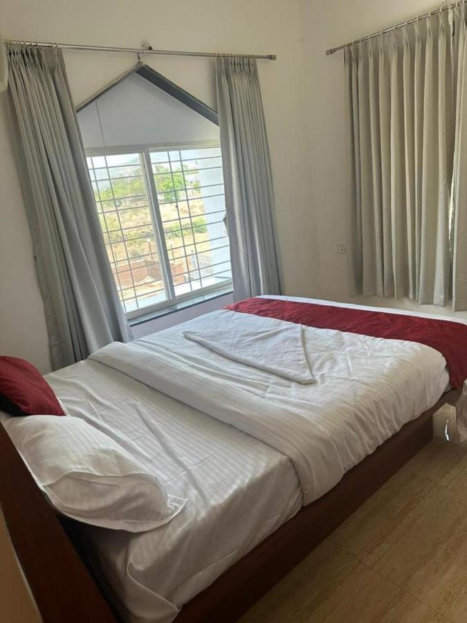 Hotel Sandesh Palace Лонавла Екстер'єр фото
