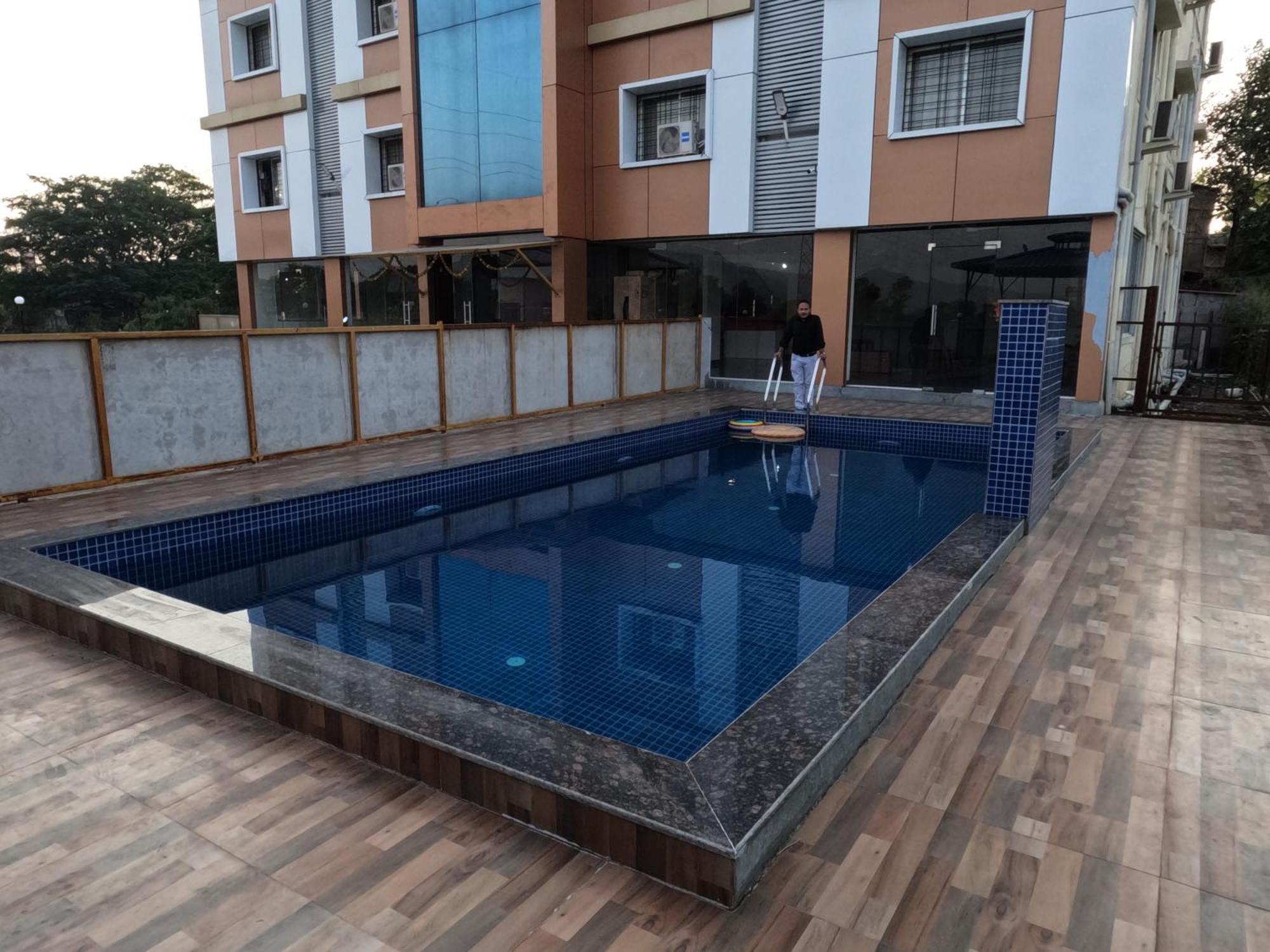 Hotel Sandesh Palace Лонавла Екстер'єр фото