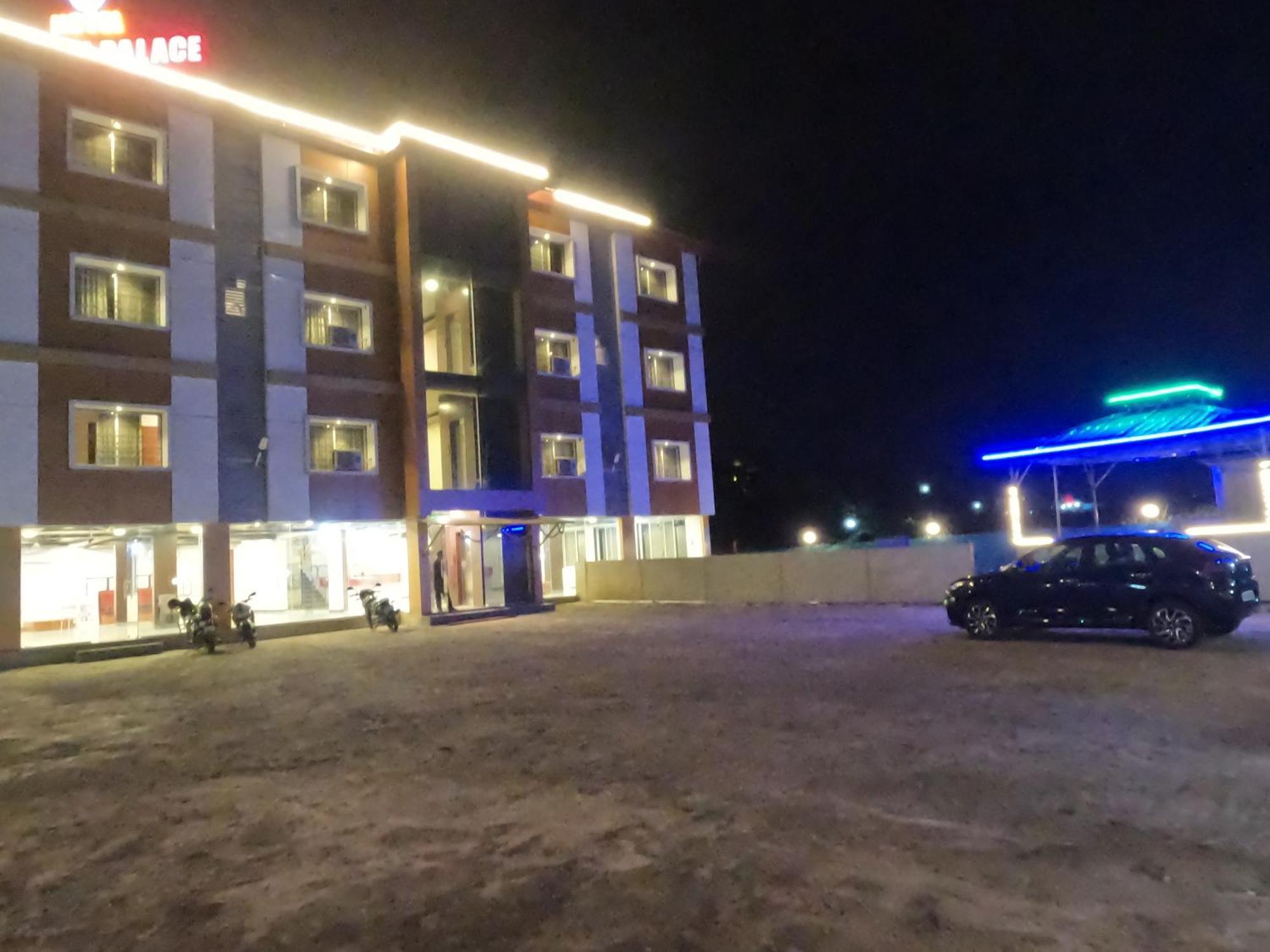 Hotel Sandesh Palace Лонавла Екстер'єр фото